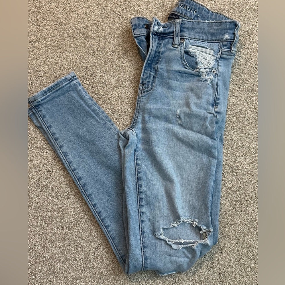 American Eagle Outfitters Light Blue Distressed Skinny Jeans
